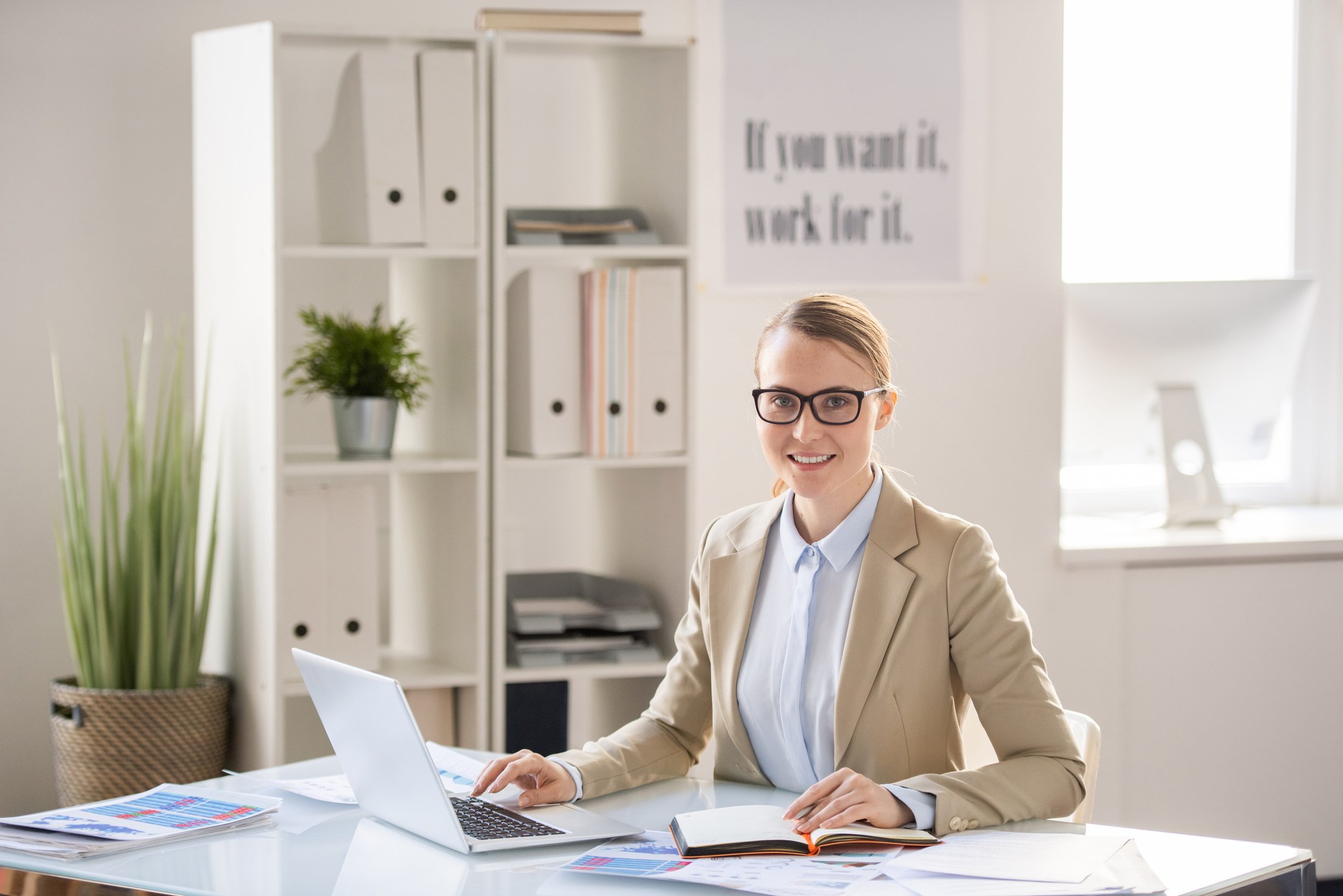 Modern office lady in office